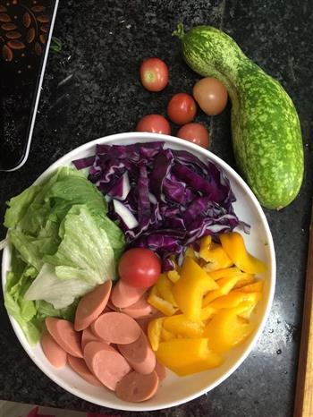 黑椒蔬菜沙拉的做法图解1