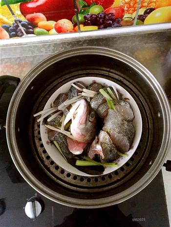 高逼格易上手大菜-清蒸鲈鱼的做法步骤6
