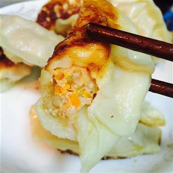 芹菜胡萝卜猪肉水饺的做法步骤5