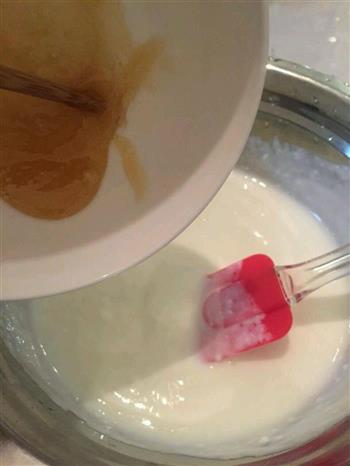 6寸老酸奶水果慕斯的做法步骤5