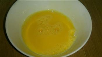 酱油荷包蛋的做法步骤1