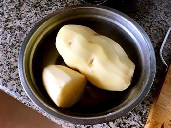 香菇土豆炖鸡腿的做法步骤3