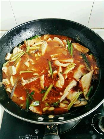 家常麻辣水煮豆腐鱼的做法步骤5