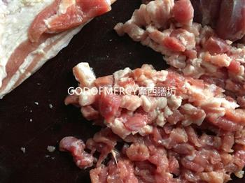 外酥里嫩的豆腐猪肉丸子的做法步骤4