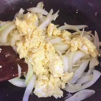 洋葱炒鸡蛋的做法步骤9
