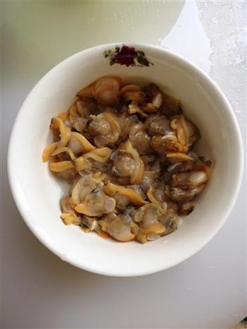 简易鲜味螺肉炖豆腐砂锅煲的做法步骤1