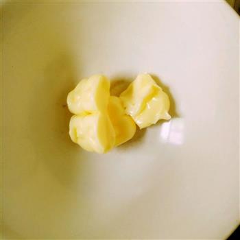 蛋奶吐司火腿布丁的做法图解2
