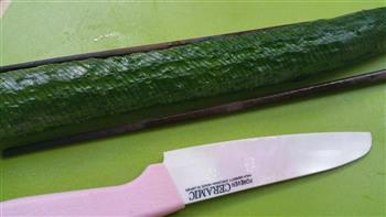夏天里的开胃菜-蓑衣黄瓜的做法步骤2