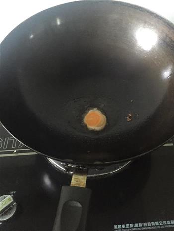 煎冻鸡蛋的做法步骤4