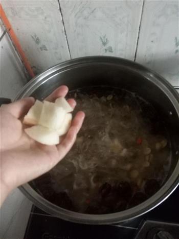 红枣银耳莲子汤的做法图解3