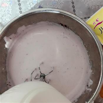 蓝莓酸奶冰淇淋的做法图解7