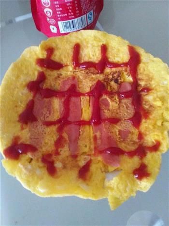 创意早餐火腿鸡蛋饼的做法步骤2