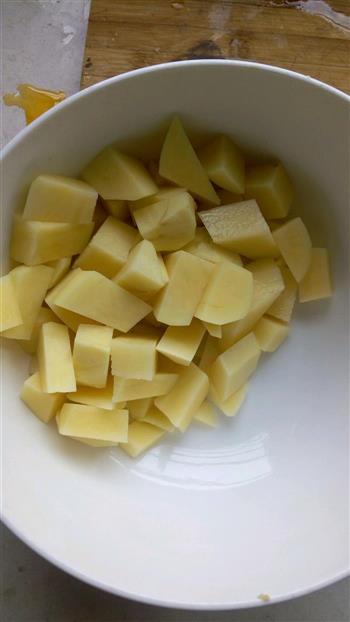 拔丝土豆的做法步骤1