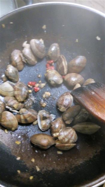 爆炒花蛤的做法步骤4