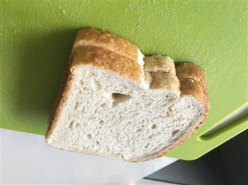黄油炒面包小方的做法图解1