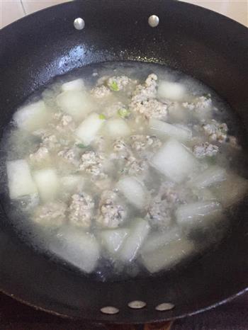 清淡冬瓜香菇肉丸汤的做法步骤11