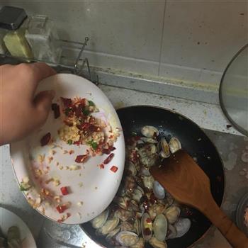 爆炒花蛤的做法步骤9