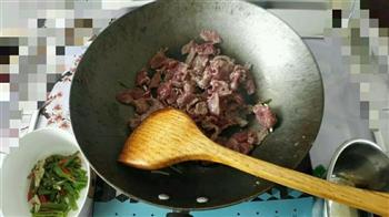 尖椒炒牛肉的做法步骤1
