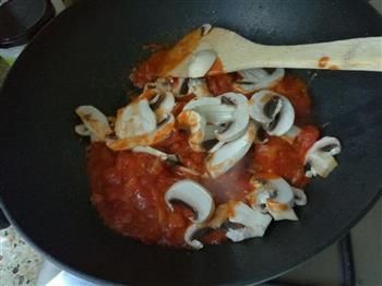 蘑菇番茄起司意面的做法图解6