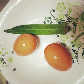 秋葵蒸蛋的做法步骤1
