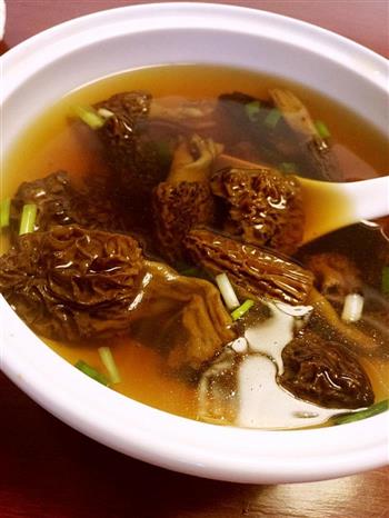 西藏野生羊肚菌高汤的做法步骤2