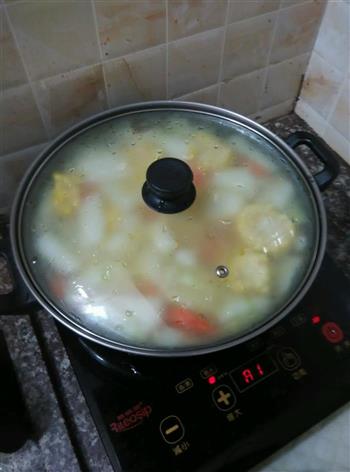 冬瓜红萝卜玉米瘦肉汤的做法图解2