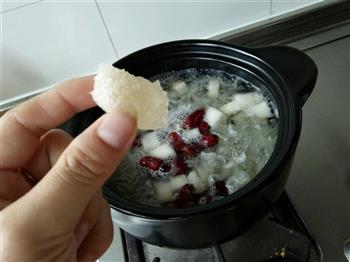冰糖银耳雪梨汤的做法步骤5