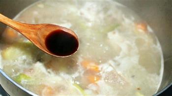 对孩子特别好的汤汤水水，能预防夏季病山药排骨汤的做法图解7