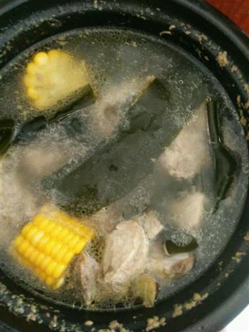 海带排骨玉米汤的做法图解4