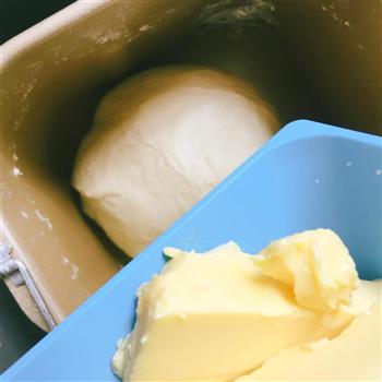 鸡蛋牛奶排包的做法步骤2