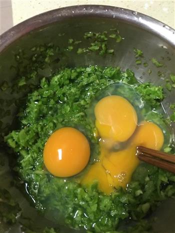 夏季养生-青椒炒蛋的做法步骤4