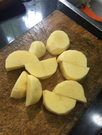土豆排骨汤的做法步骤1