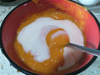 酸奶芒果慕斯的做法图解1