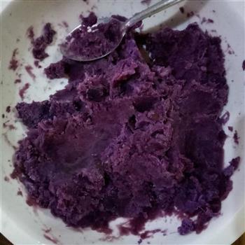 椰香紫薯饼的做法图解2