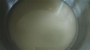 月饼转化糖浆的做法步骤1