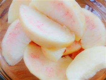 桃子罐头的做法步骤1