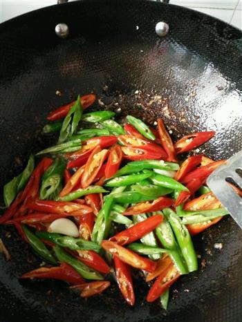 小米椒搭配香干炒肉丝的做法步骤5