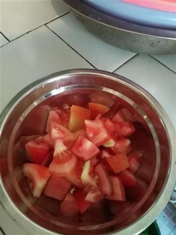 西红柿甩蛋的做法步骤1