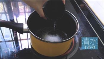 焦糖奶茶烧仙草的做法步骤1