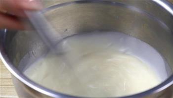 牛奶慕斯蛋糕-用冰箱就可以做的蛋糕的做法步骤9