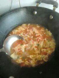 饺子皮西红柿面片汤的做法步骤6