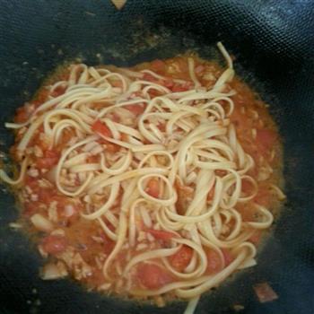 自制番茄肉酱意面的做法步骤4