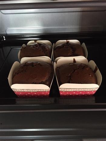 微甜巧克力纸杯蛋糕的做法步骤8