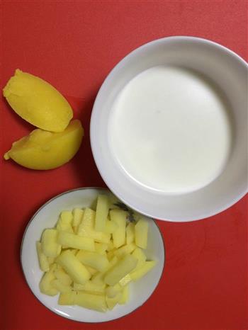 宝宝辅食—快手辅食奶香玉米土豆浓汤的做法步骤1