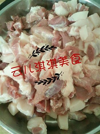 猪肉韭菜饺子的做法步骤1
