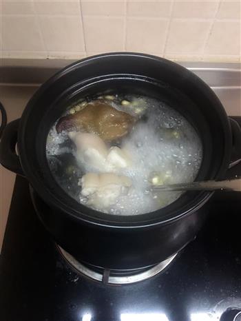 黄豆猪蹄汤的做法步骤4