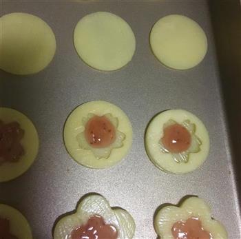 草莓果酱樱花饼干的做法步骤4