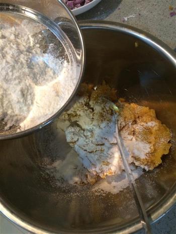 自制鲜芋仙-血糯米龟苓膏西米芋圆椰奶的做法步骤9
