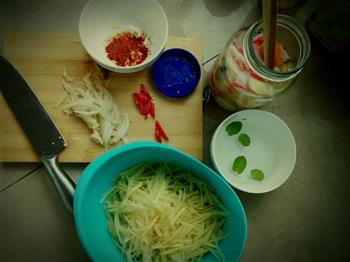 酸辣泡菜土豆丝的做法步骤1