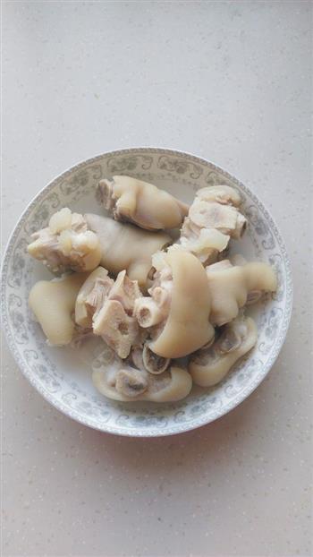 海带黄豆猪蹄汤的做法步骤3